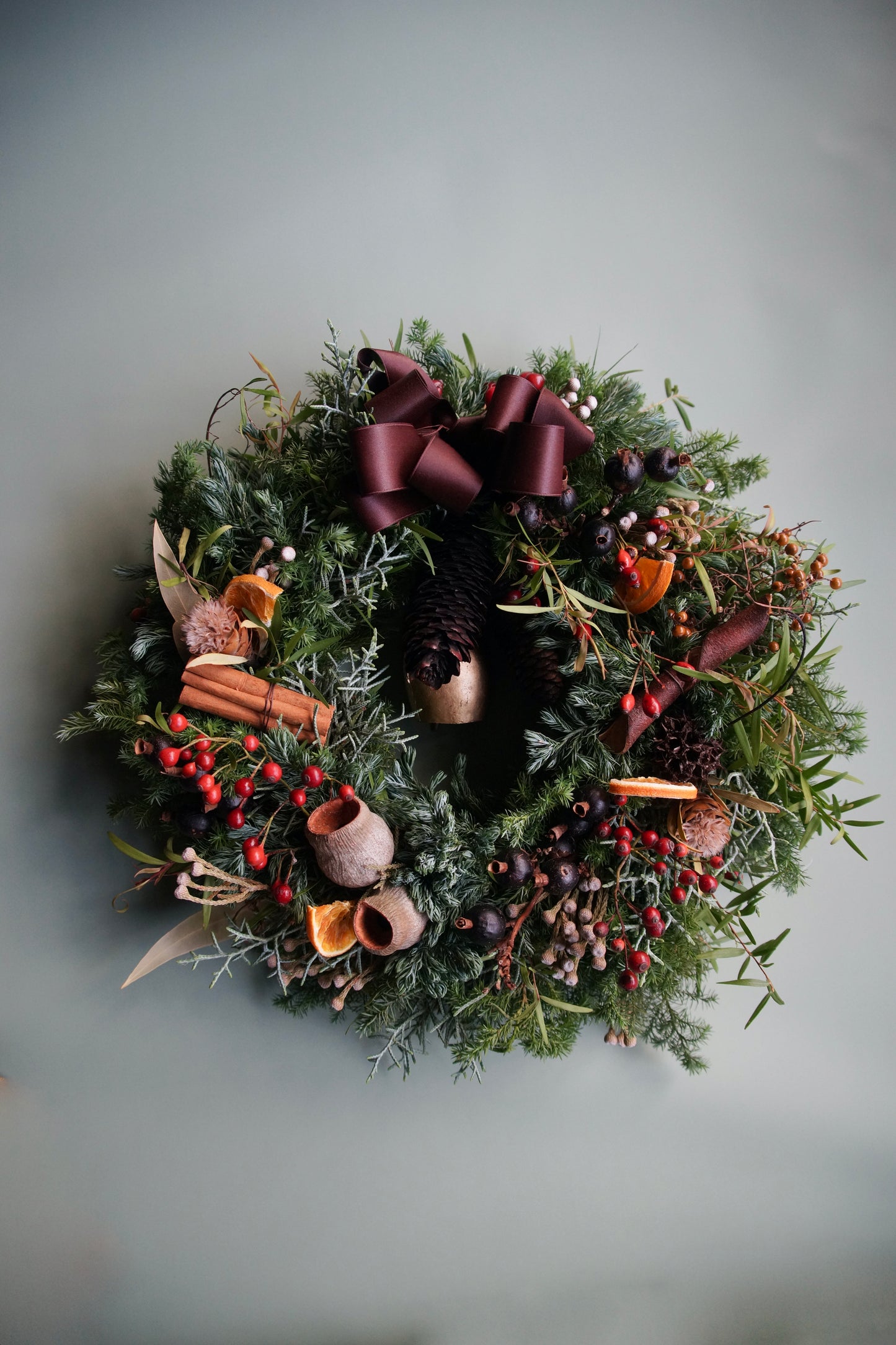 森のぬくもりを纏うクリスマスリース【M】