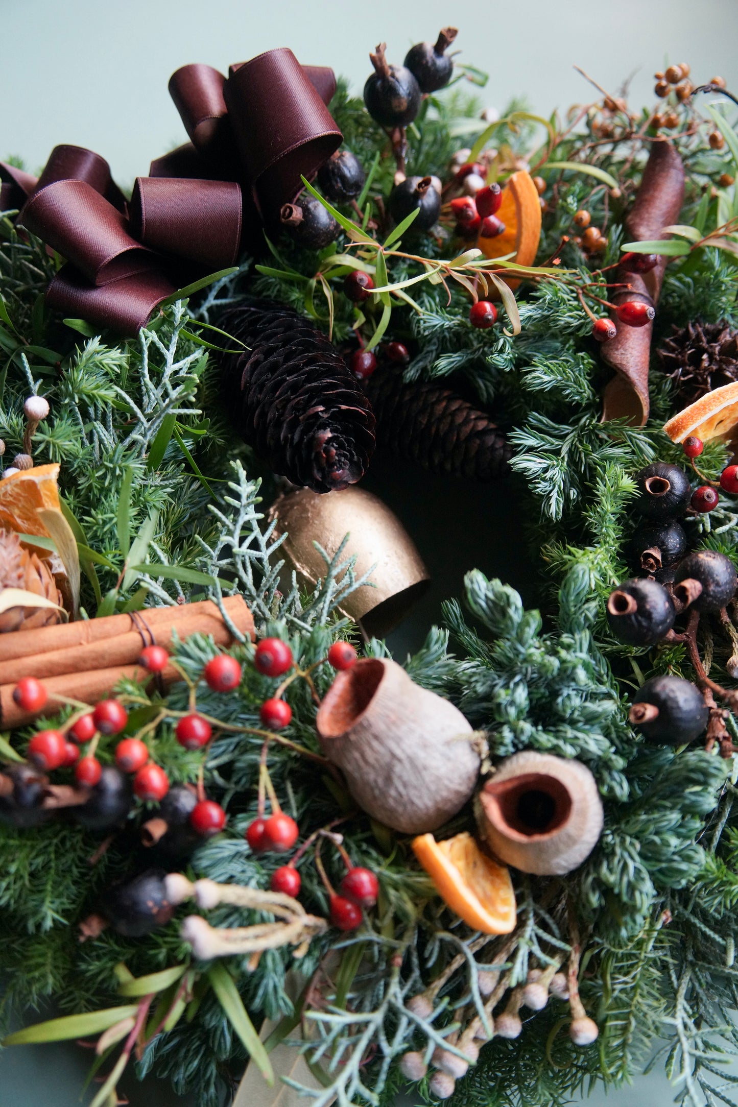 森のぬくもりを纏うクリスマスリース【M】